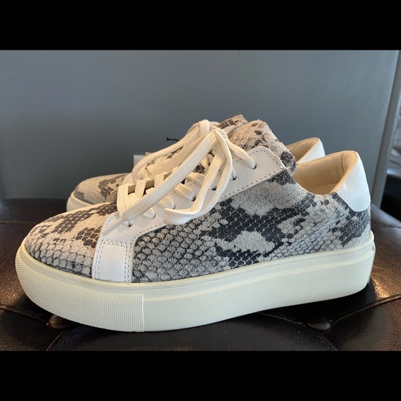 Myra Bag Leather Snakeskin Print Sneakers Size 6 NWT - Picture 5 of 9
